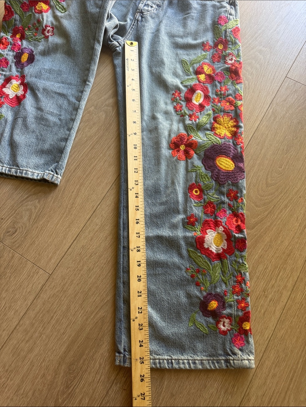 Free People We The Free Willow Floral Embroidered Jean Retrograde Blue Size 25 - Picture 16 of 16